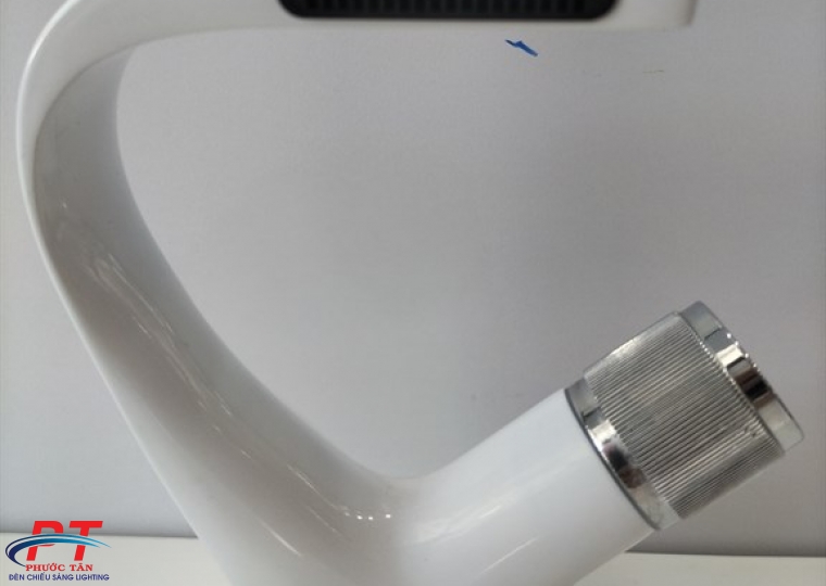 Vòi lavabo xả nghiêng trắng