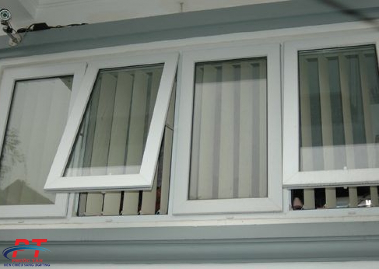 Cửa Nhựa Hất 4 Cánh